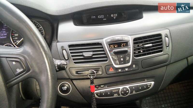 Хэтчбек Renault Laguna 2009 в Ивано-Франковске