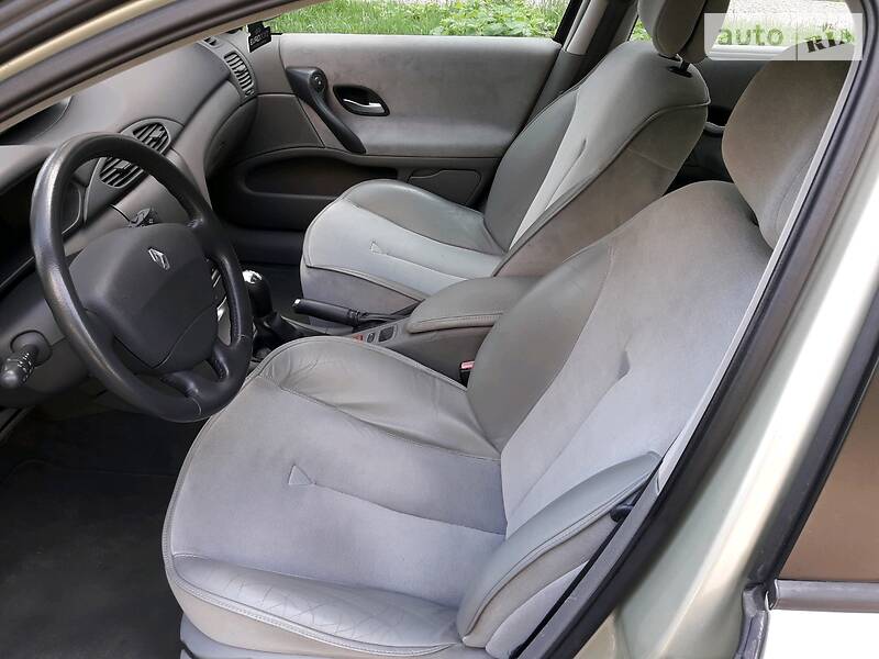Хетчбек Renault Laguna 2002 в Полтаві фото 41 Хетчбек Renault Laguna 2002 в Полтаві