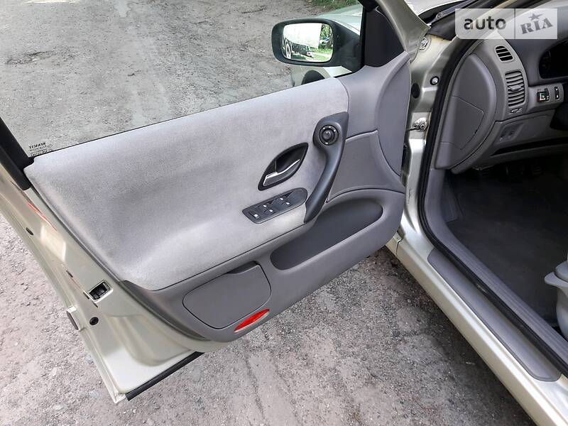 Хетчбек Renault Laguna 2002 в Полтаві фото 43 Хетчбек Renault Laguna 2002 в Полтаві