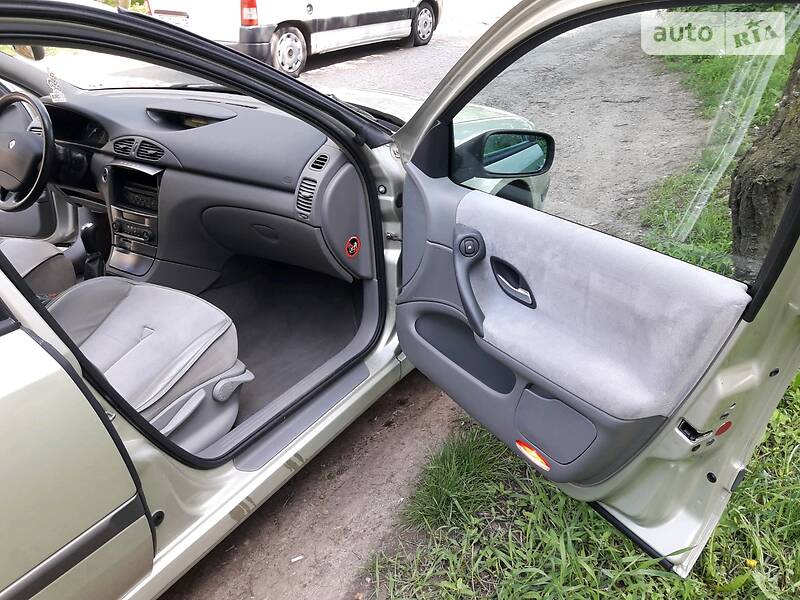 Хетчбек Renault Laguna 2002 в Полтаві фото 66 Хетчбек Renault Laguna 2002 в Полтаві