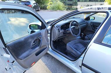 Лифтбек Renault Laguna 2001 в Киеве