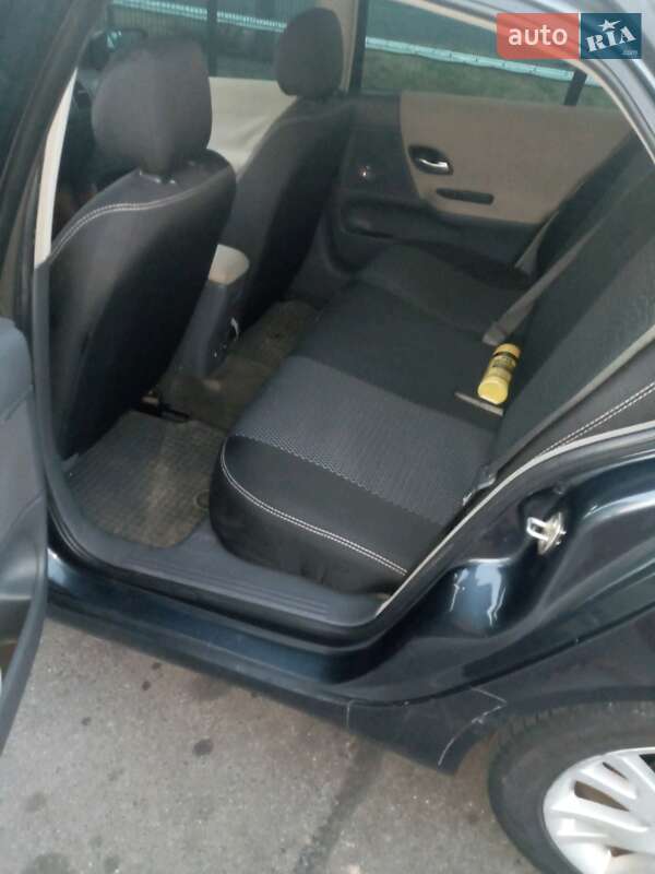 Лифтбек Renault Laguna 2003 в Виннице фото 8 Лифтбек Renault Laguna 2003 в Виннице