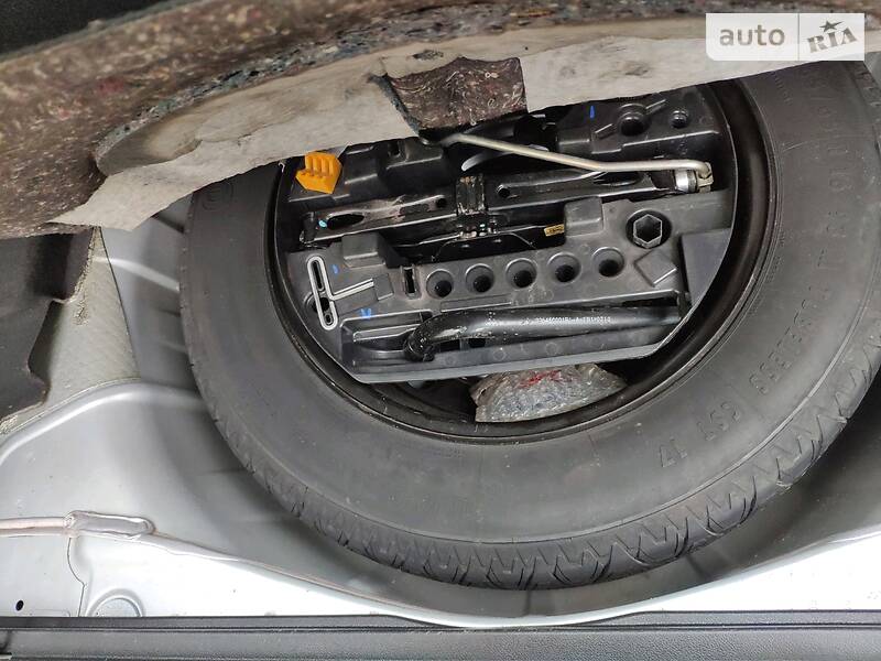Универсал Renault Laguna 2010 в Ровно