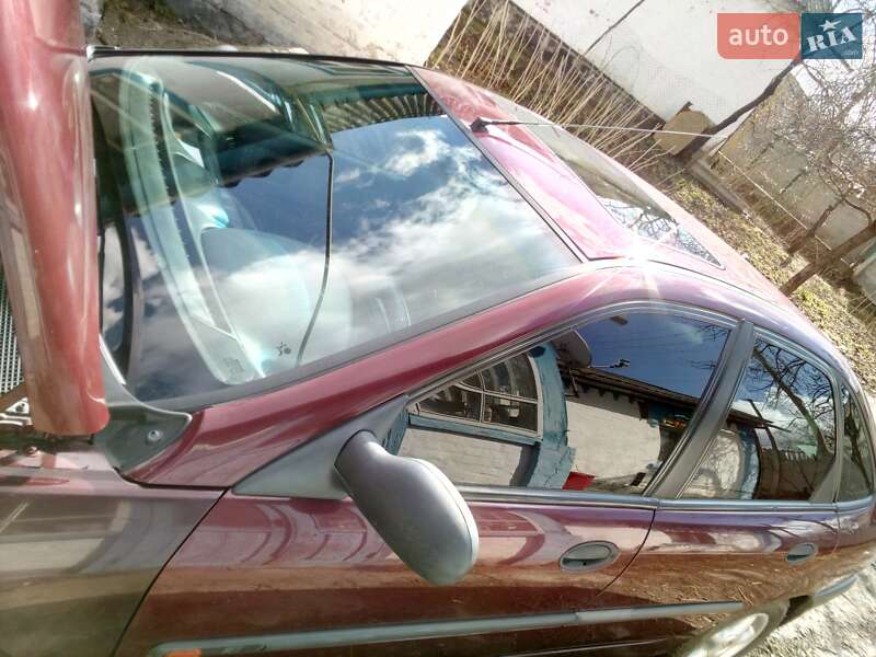 Хетчбек Renault Laguna 1996 в Жашківу