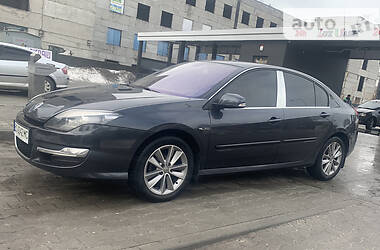 Лифтбек Renault Laguna 2013 в 