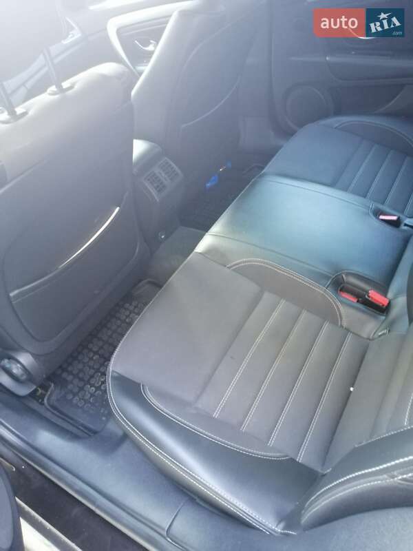 Лифтбек Renault Laguna 2011 в Ивано-Франковске фото 4 Лифтбек Renault Laguna 2011 в Ивано-Франковске