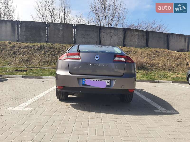 Ліфтбек Renault Laguna 2012 в Тернополі