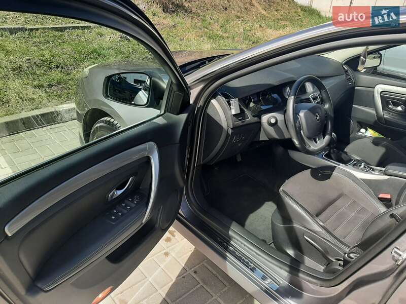 Ліфтбек Renault Laguna 2012 в Тернополі