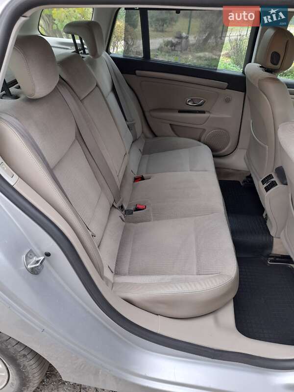 Универсал Renault Laguna 2008 в Черновцах