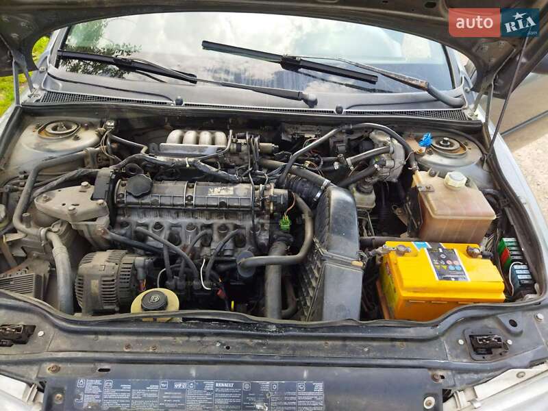 Хэтчбек Renault Laguna 1996 в Виннице
