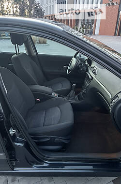 Хэтчбек Renault Laguna 2007 в 