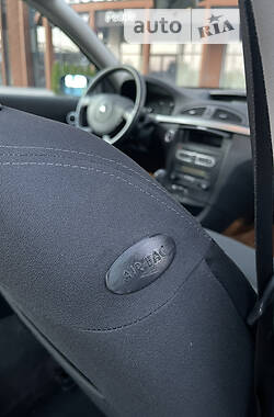 Хэтчбек Renault Laguna 2007 в 