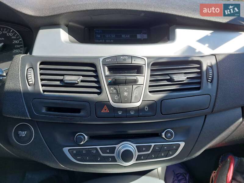 Универсал Renault Laguna 2009 в Глухове