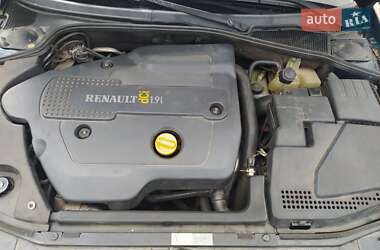 Лифтбек Renault Laguna 2001 в Полтаве