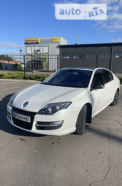 Лифтбек Renault Laguna 2014 в 
