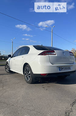 Лифтбек Renault Laguna 2014 в 