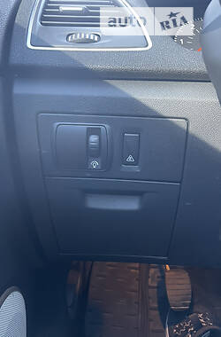 Лифтбек Renault Laguna 2014 в 