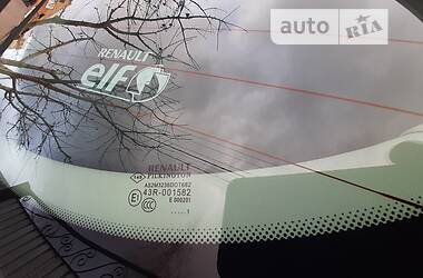 Лифтбек Renault Laguna 2011 в 