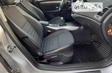 Лифтбек Renault Laguna 2011 в 