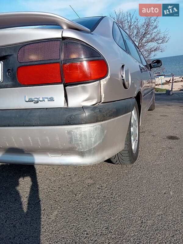 Лифтбек Renault Laguna 2001 в Черноморске