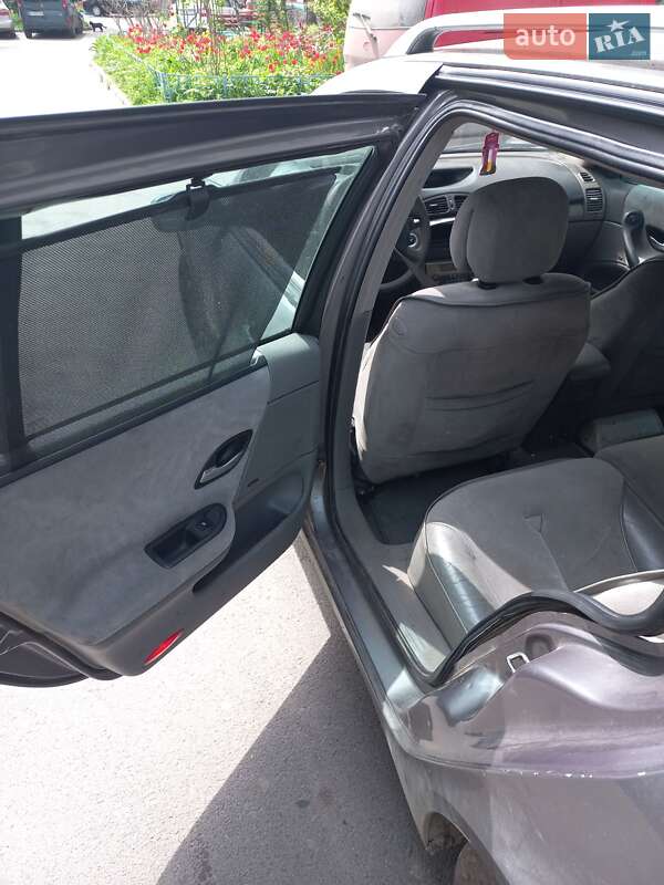 Универсал Renault Laguna 2002 в Черноморске