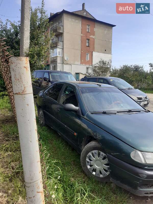 Лифтбек Renault Laguna 1997 в Мостиске