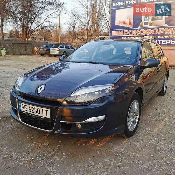 Лифтбек Renault Laguna 2013 в 