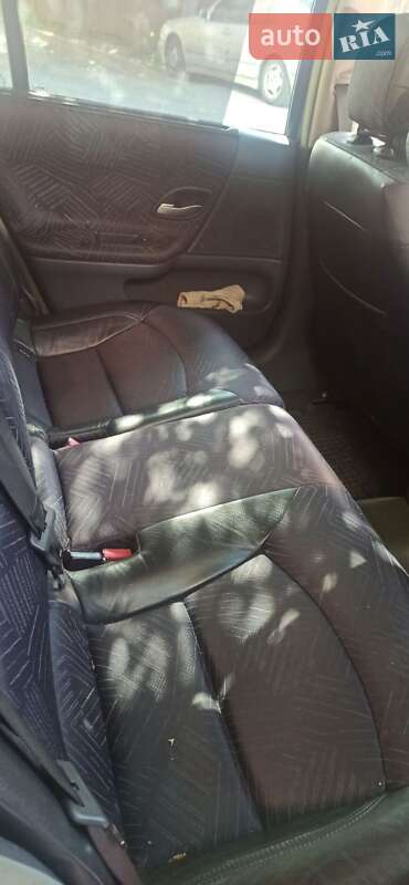 Универсал Renault Laguna 2003 в Черновцах