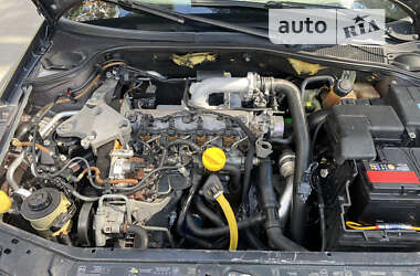 Лифтбек Renault Laguna 2001 в 