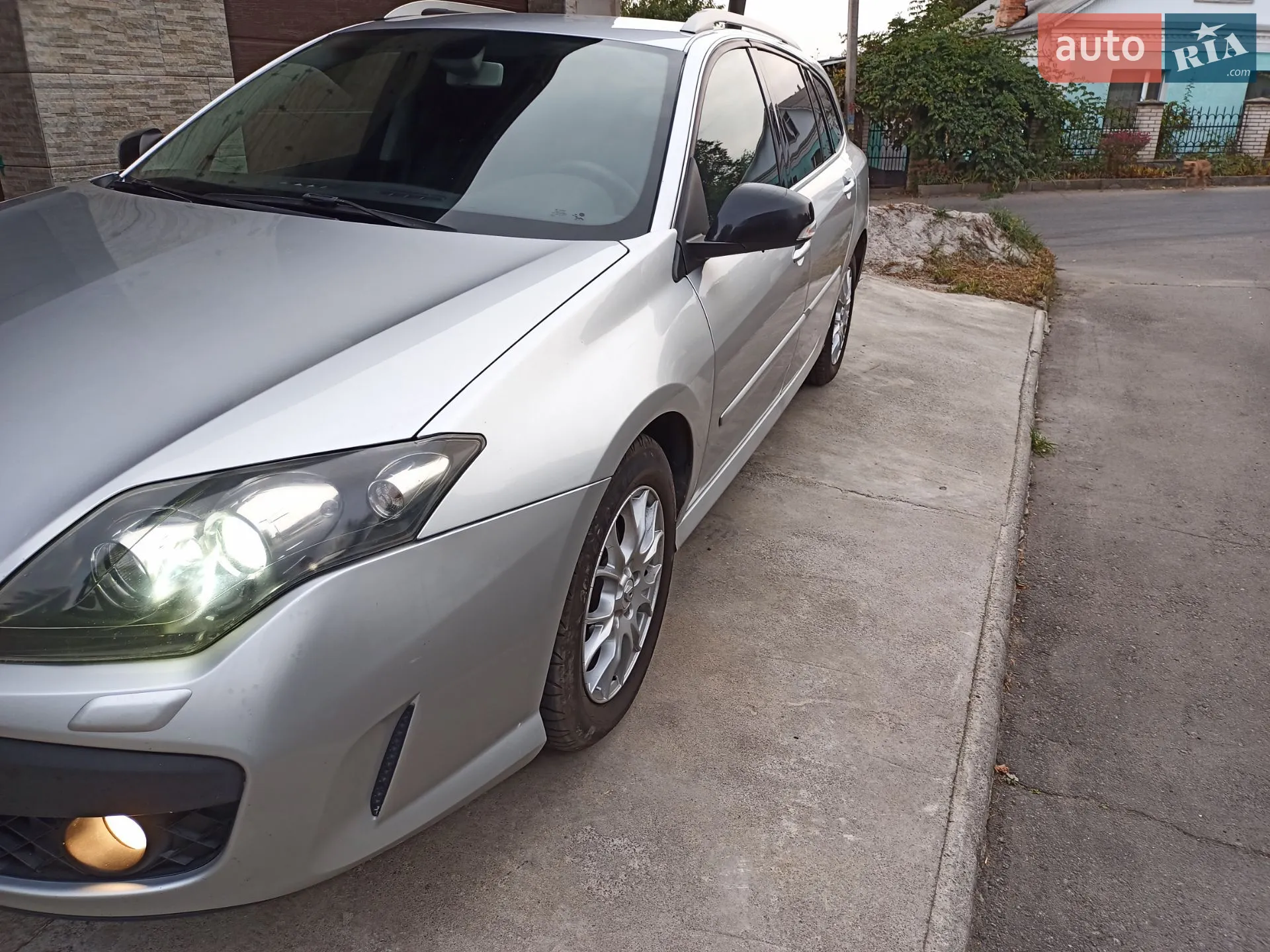 2010 Renault Laguna - мініатюра 2
