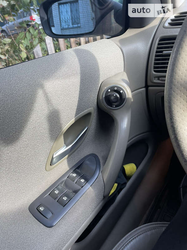 Лифтбек Renault Laguna 2005 в Черкассах