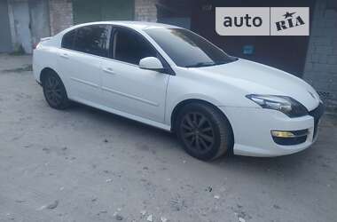 Лифтбек Renault Laguna 2011 в Обухове