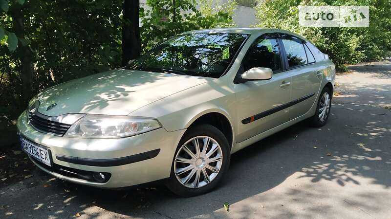 Лифтбек Renault Laguna 2003 в 