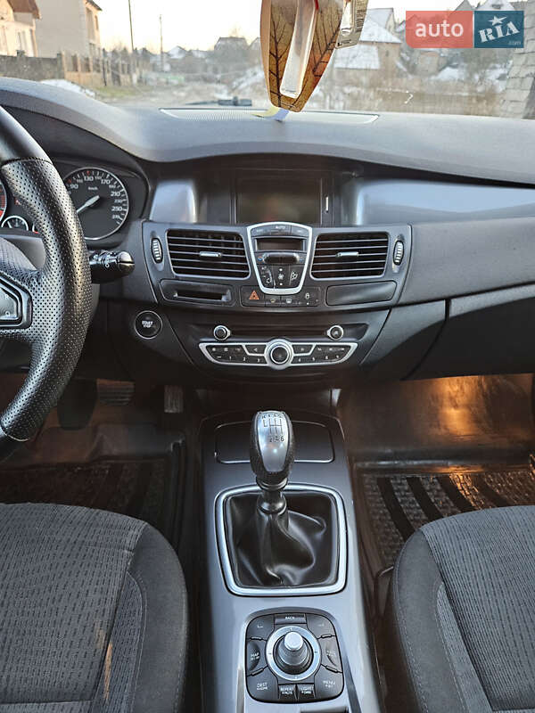 Лифтбек Renault Laguna 2009 в Виноградове