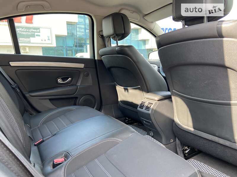 Ліфтбек Renault Laguna 2011 в Ковелі