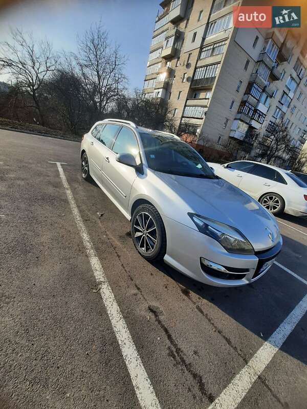 Универсал Renault Laguna 2011 в Ровно