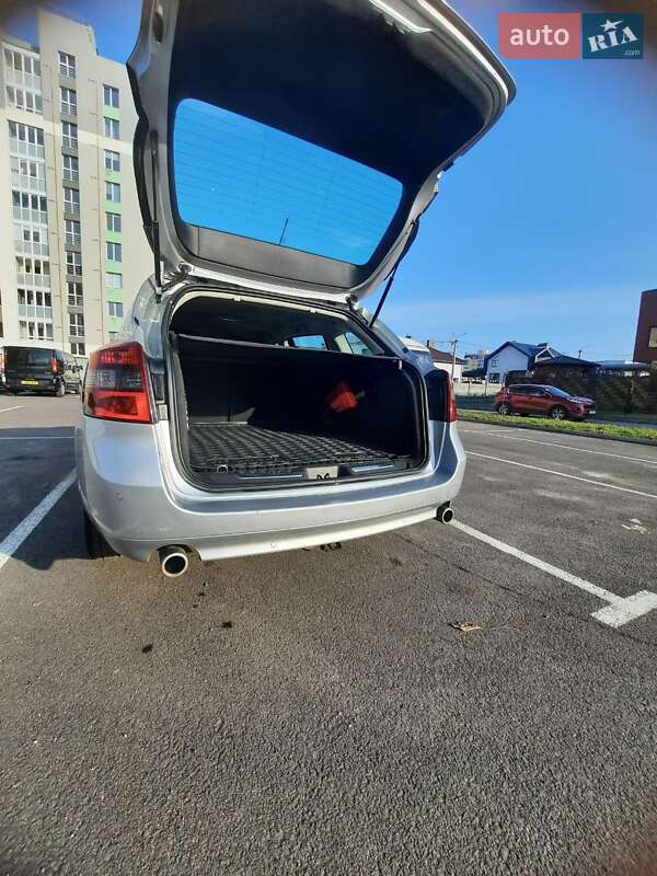 Универсал Renault Laguna 2011 в Ровно