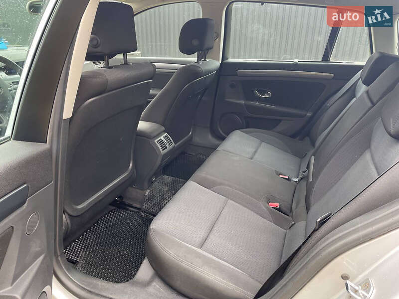 Универсал Renault Laguna 2010 в Костополе