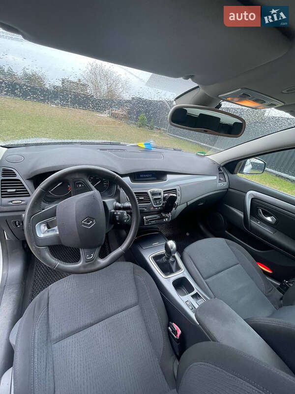 Универсал Renault Laguna 2010 в Костополе