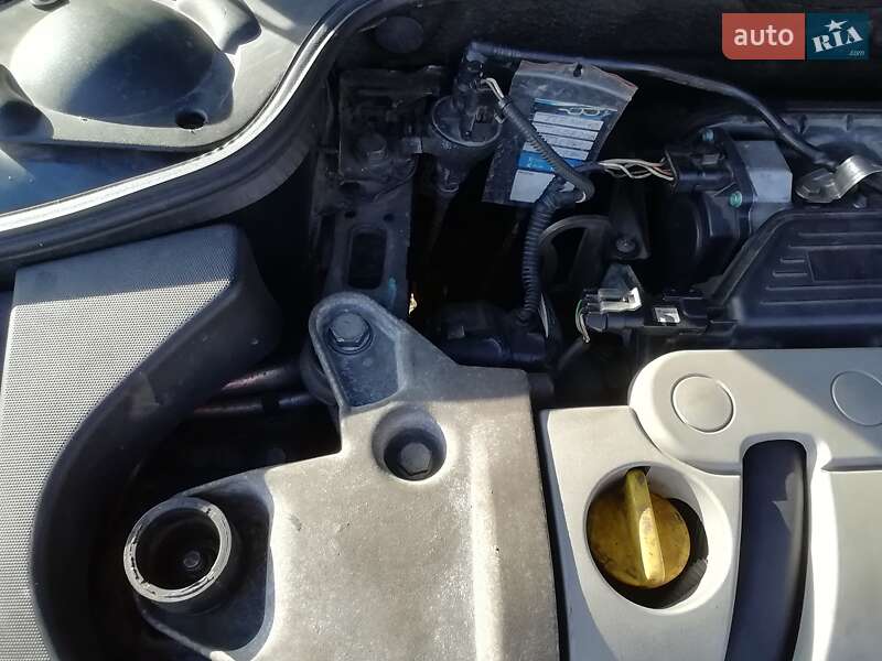 Ліфтбек Renault Laguna 2001 в Монастирищеві