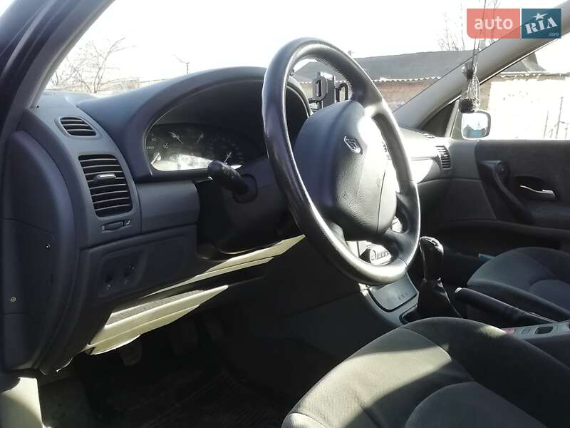 Ліфтбек Renault Laguna 2001 в Монастирищеві