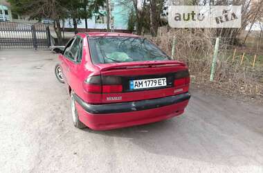 Лифтбек Renault Laguna 1995 в Казатине