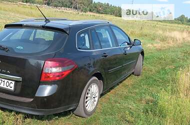 Универсал Renault Laguna 2011 в Ровно