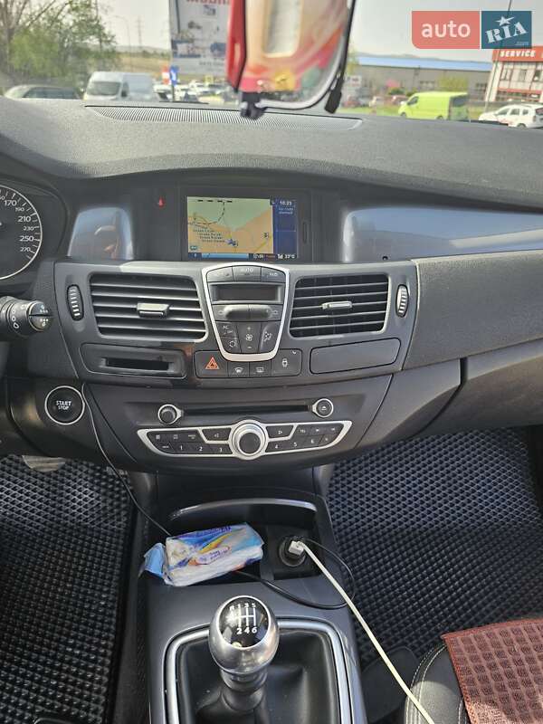 Універсал Renault Laguna 2011 в Рені