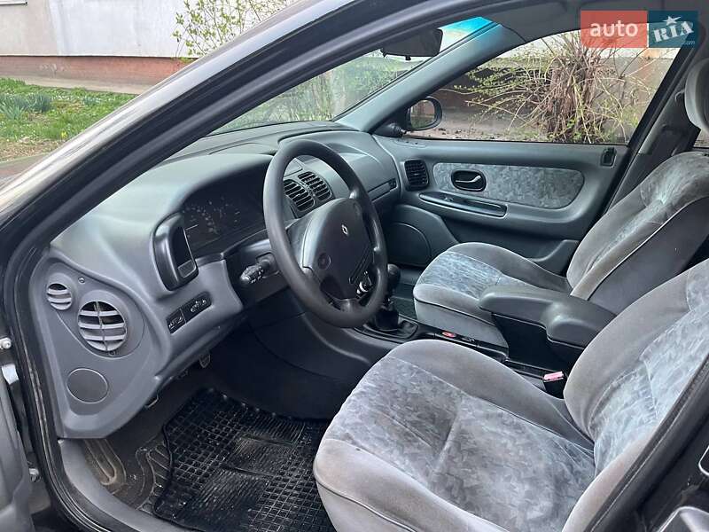 Универсал Renault Laguna 1997 в Волочиске
