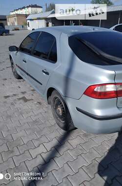 Лифтбек Renault Laguna 2001 в Староконстантинове