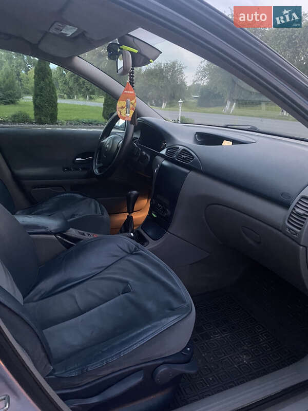 Универсал Renault Laguna 2001 в Нежине