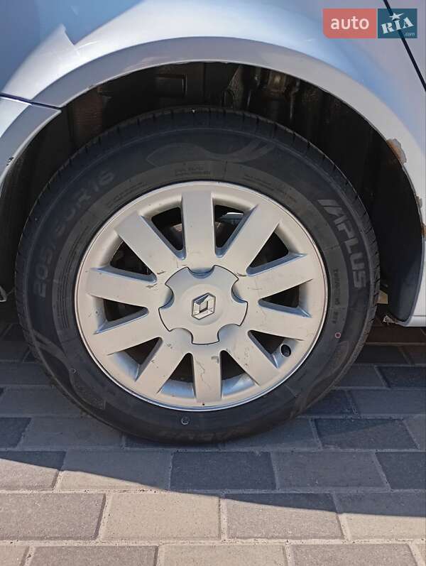 Універсал Renault Laguna 2001 в Ічні