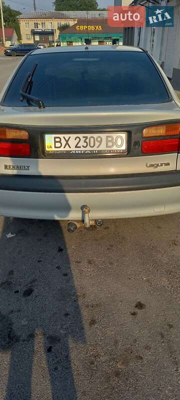 Лифтбек Renault Laguna 1999 в Чемеровцах