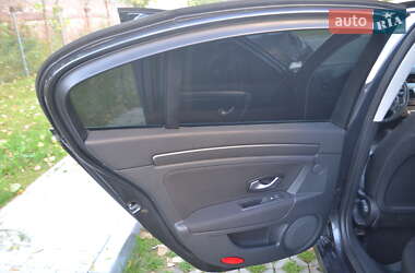 Лифтбек Renault Laguna 2008 в 